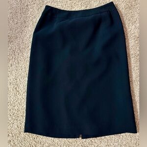 Black Pencil Skirt - Jones Wear Essentials Size 6